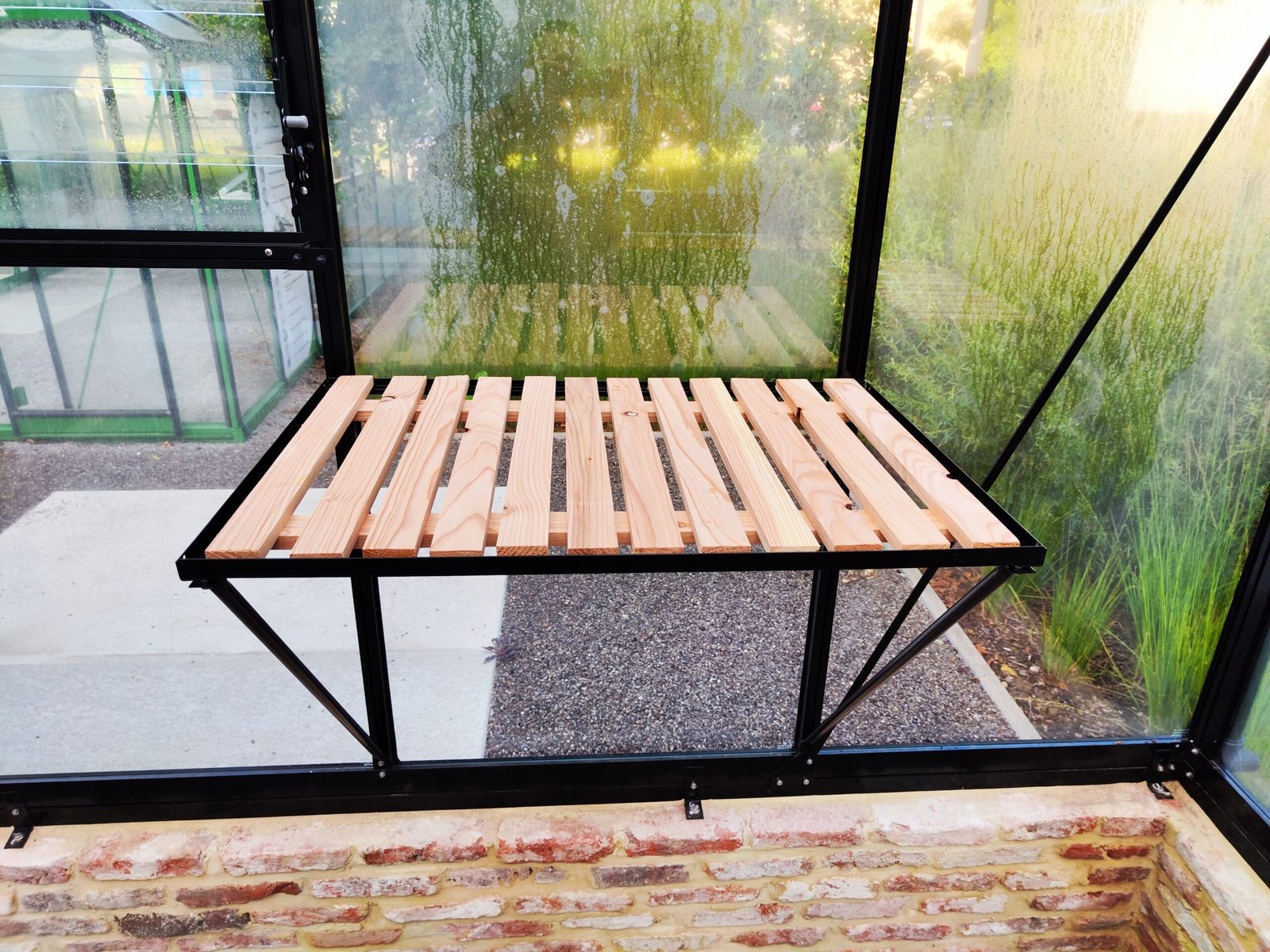 Petite table ACD avec plateau bois